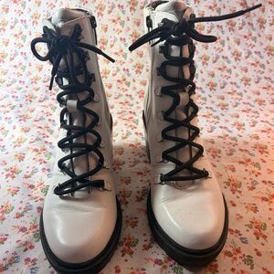 Marc Fisher Ltd Kini White Leather Combat Boots - Size 8